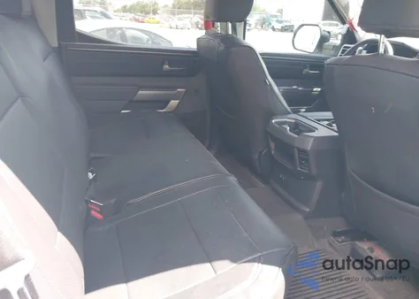 2024 Toyota Tundra Sr5 4Wd z USA, uszkodzony, nr VIN 5TFLA5DB5RX222315